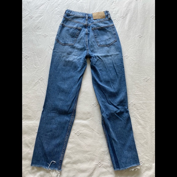 H&M Divided 90s Mom Jeans - Picture 3 of 3